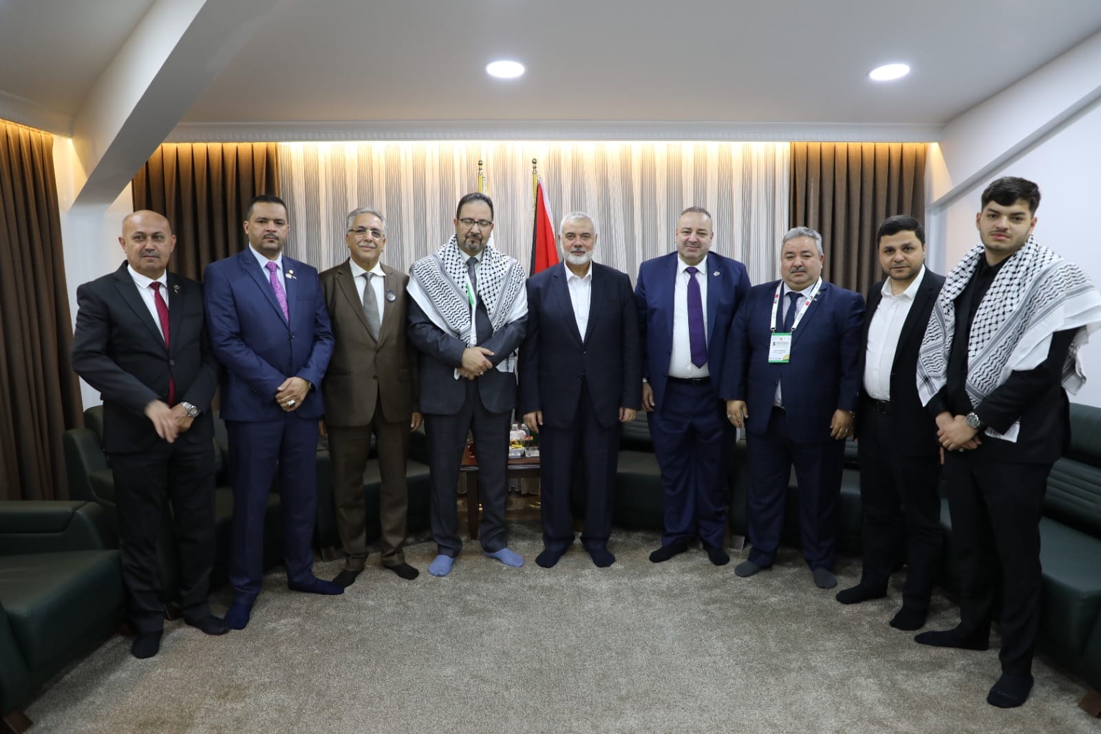 قابل أعضاء الوفد البرلماني لمجلس الأمة، المشارك في المؤتمر الخامس لرابطة برلمانيون من أجل القدس، السيد إسماعيل هنية، رئيس المكتب السياسي لحركة المقاومة الإسلامية "حماس"