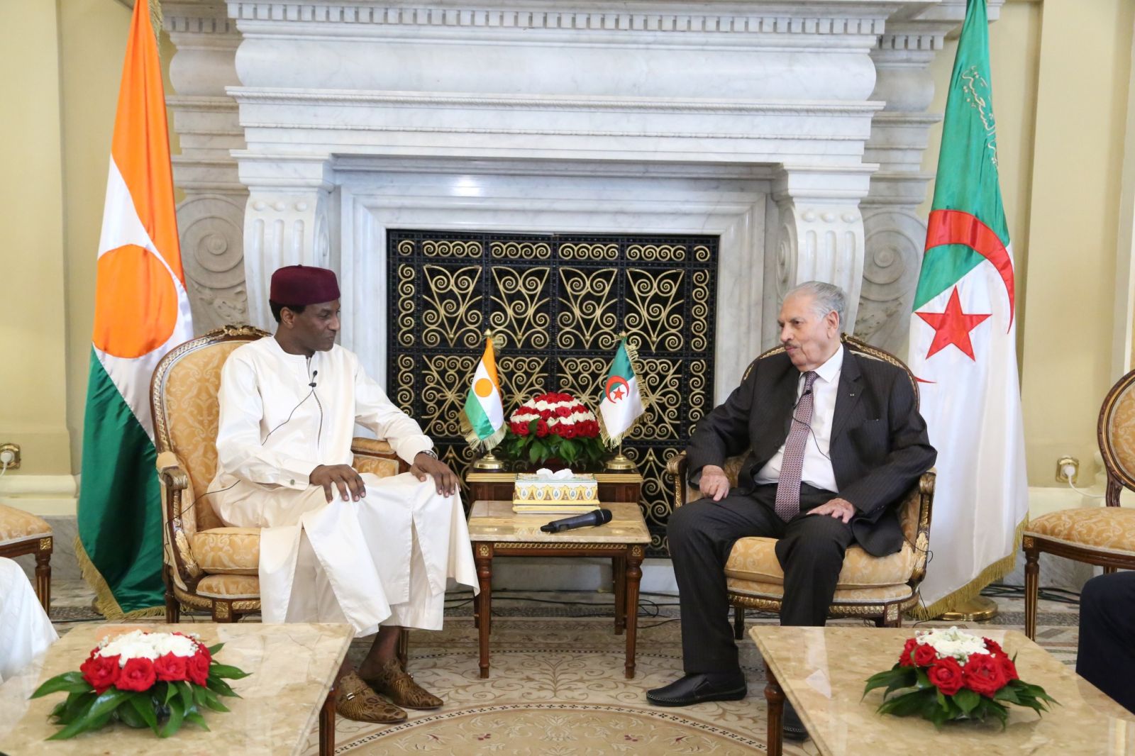 السيد صالح قوجيل، رئيس مجلس الأمة يستقبل ، السيد علي محمد الأمين زين، الوزير الأول لجمهورية النيجر، والوفد المرافق له بحضور الوزير المرافق السيد محمد عرقاب، وزير الطاقة والمناجم.