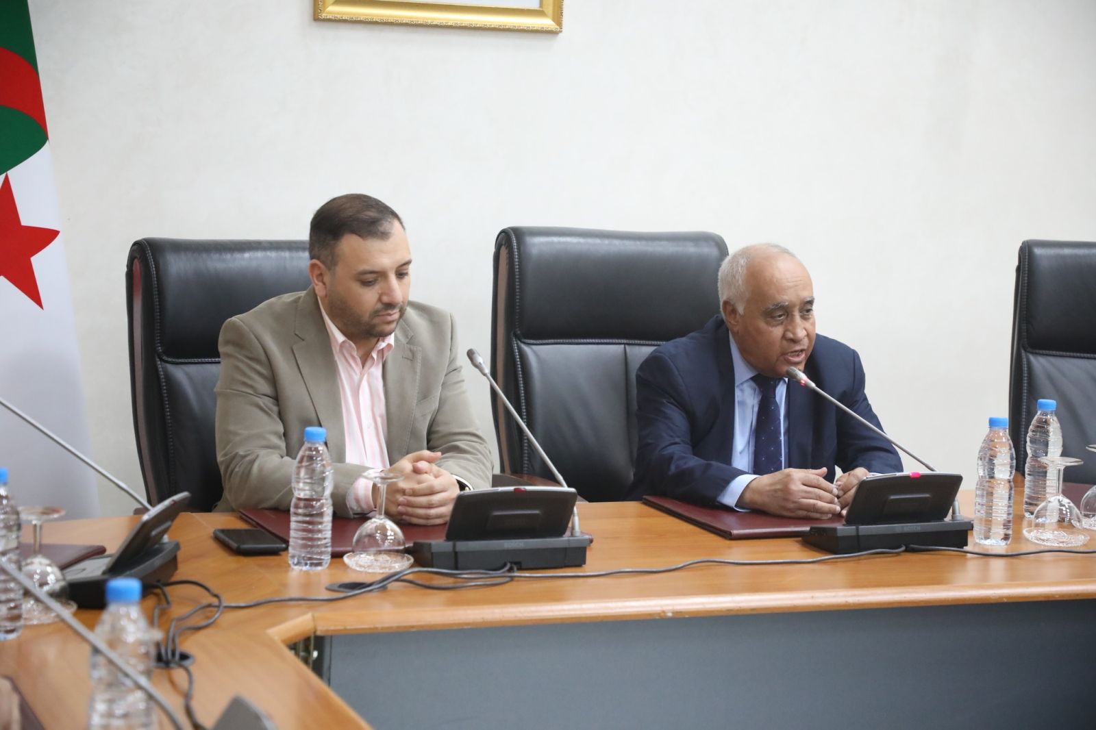 عرض حول أهمية الرقمنة وحماية البيانات الشخصية بمجلس الأمة