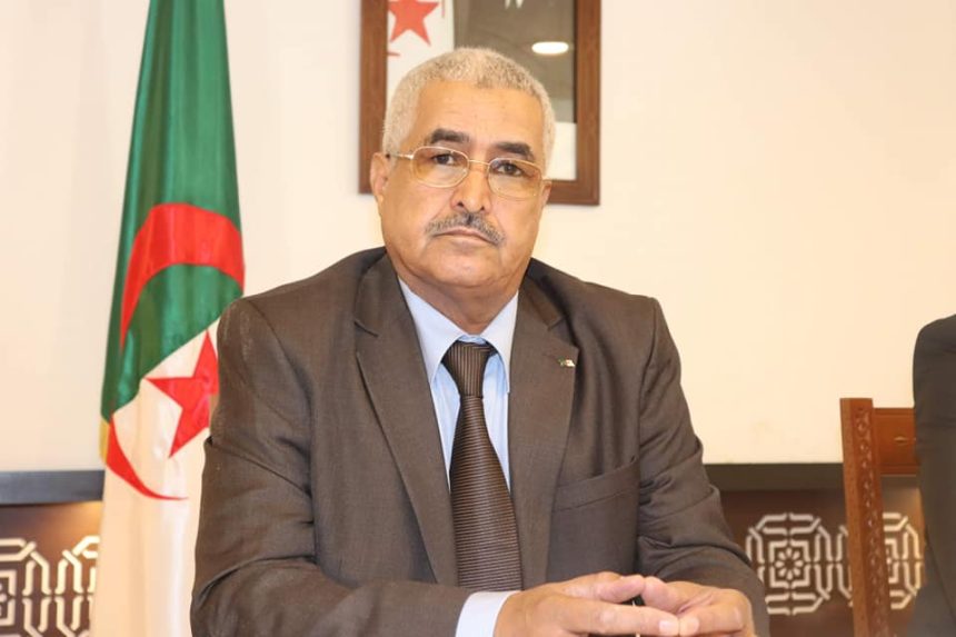 السيد صالح قوجيل، رئيس مجلس الأمة، يعزي عائلة المرحوم محمد حميدو، عضو مجلس الأمة سابقا و وزير السياحة والصناعة التقليدية الأسبق